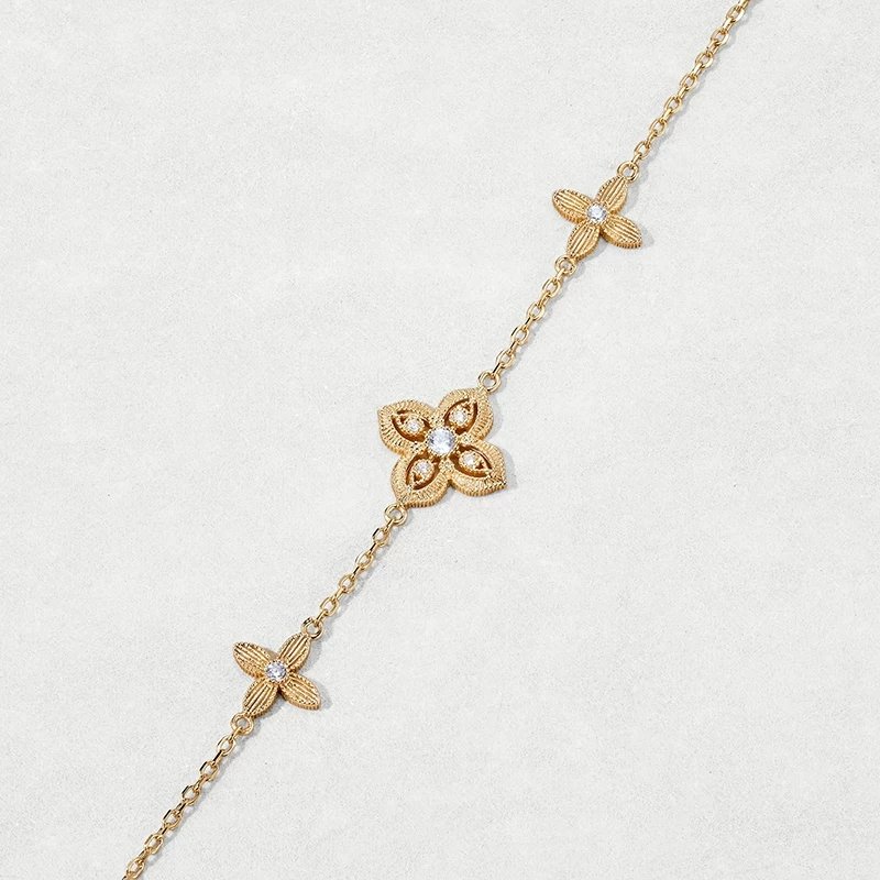 O1CN01VXNVCb21wxJkFteHu_!!2978237050.jpg__爱奇艺 Engraved four-leaf clover bracelet - Image 1
